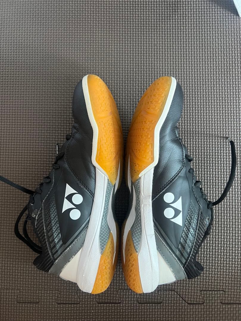 YONEX パワークッション65Z バドミントンシューズ　24.5センチ