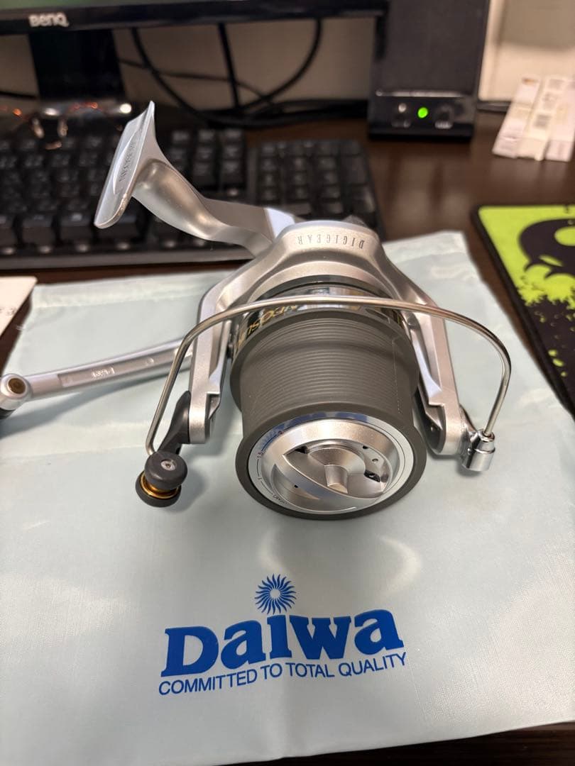 Daiwa NEOSURF 35 スピニングリール　未使用品