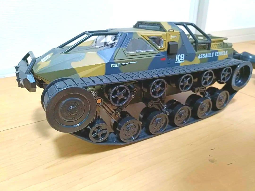 DEERCラジコン高性能履帯式軍事車両【ほぼ未使用品】