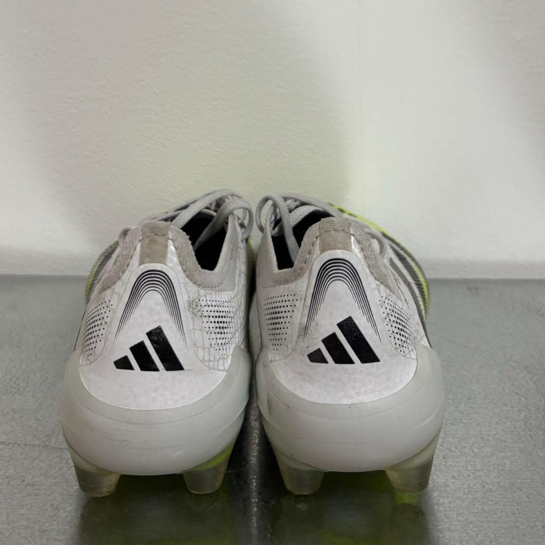 adidas プレデター　エリート
