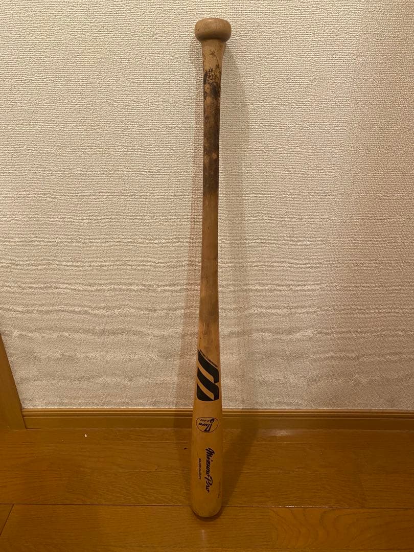 ミズノプロ硬式木製バットNPBロゴ入り　プロ支給品　ジャイアンツ