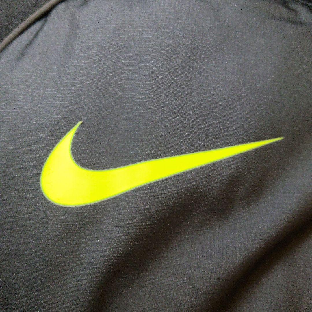 智です。　　Lサイズ 美品【NIKE】ナイキ長袖サーマパッド ストライク