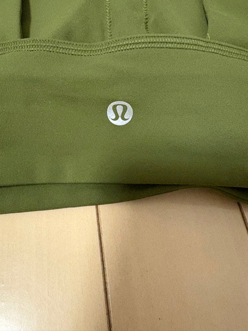 【新品】Luluremon ハイネックブラ/ yoga, Pilates ウェア