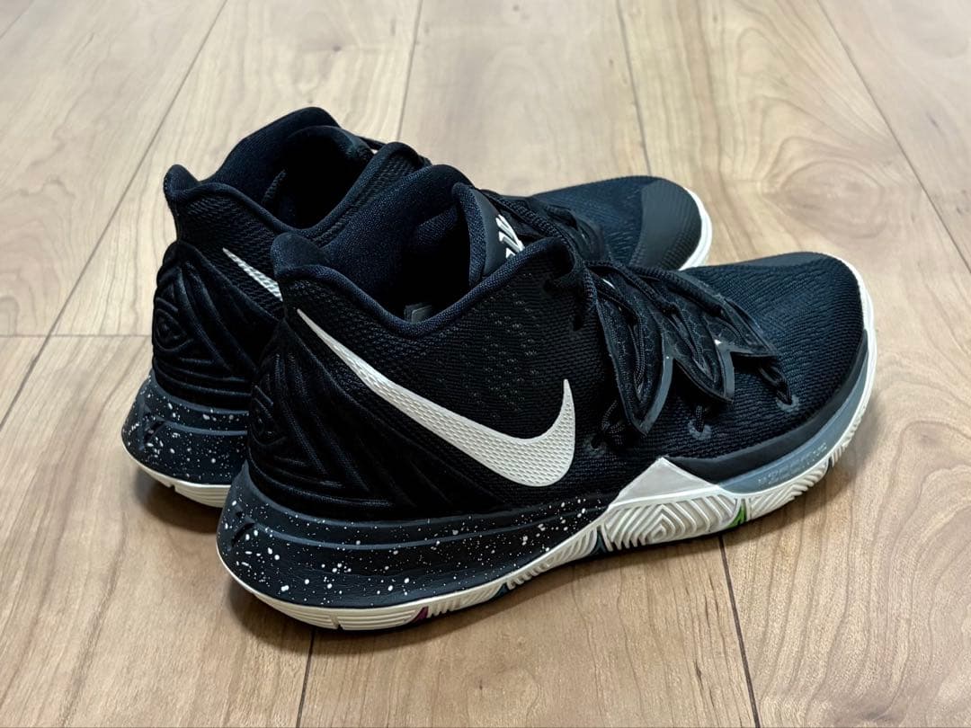 NIKE カイリー5 ブラック