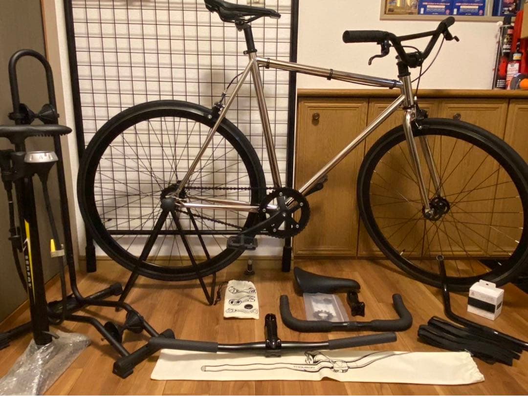 【極美品】CARTEL BIKES AVENUE LO ピストバイク【引取限定】