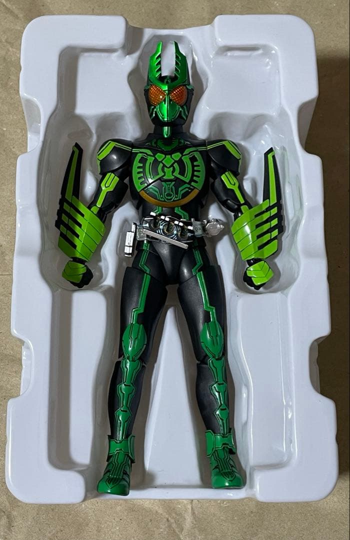 S.H.Figuarts(真骨彫製法) 仮面ライダーオーズ ガタキリバ コンボ