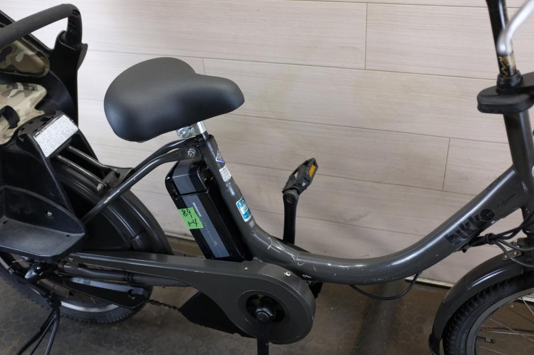 電動自転車ブリヂスト　BIKKE　20インチ　3段　8.9Ah充電器あり
