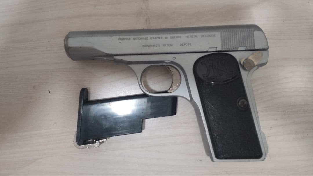 タイムセール！！3月23日まで11111円ブローニング M1910エアガン廃番品