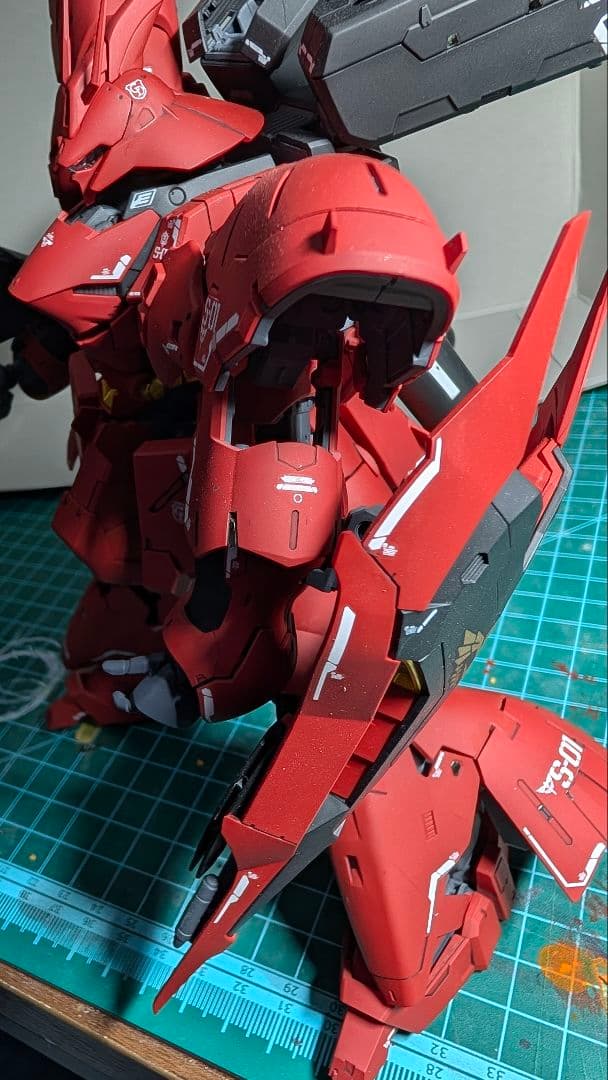 RX-93 rg νガンダム rgサザビー　塗装済み完成品