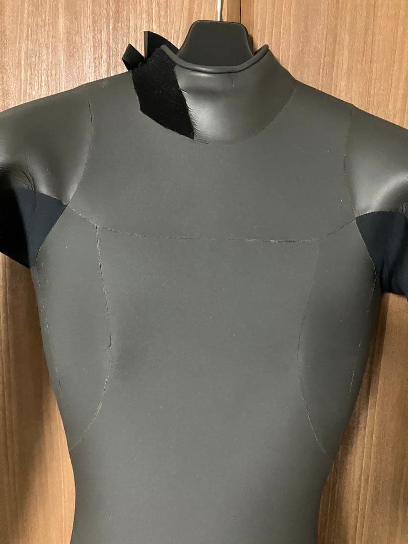 【値下げしました】美品破損無しレディースウェットスーツ　セミドライ裏起毛