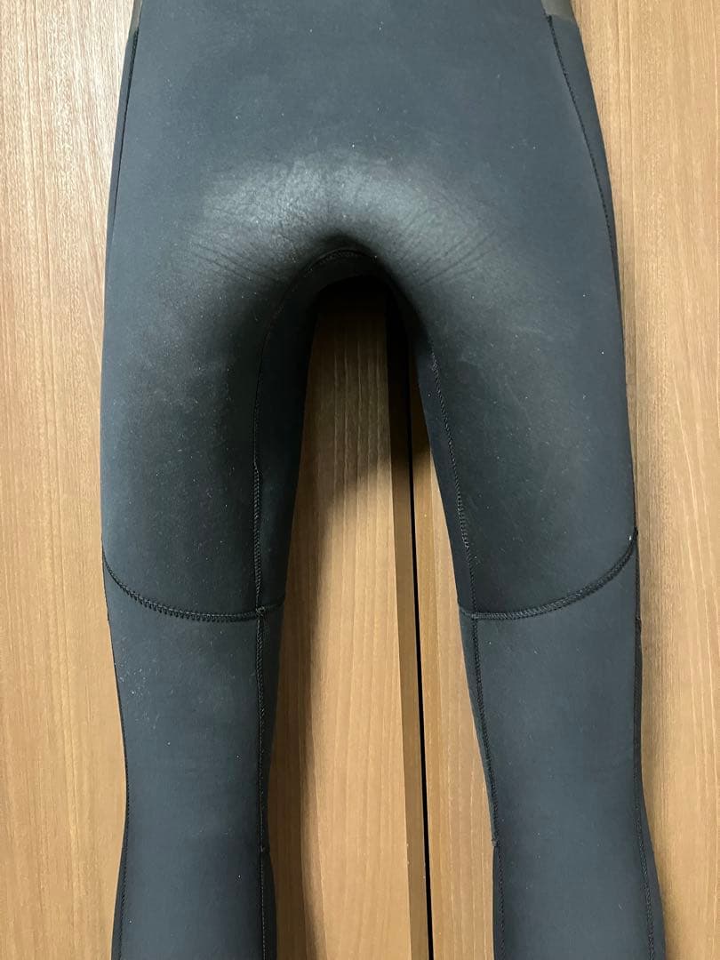 【値下げしました】美品破損無しレディースウェットスーツ　セミドライ裏起毛