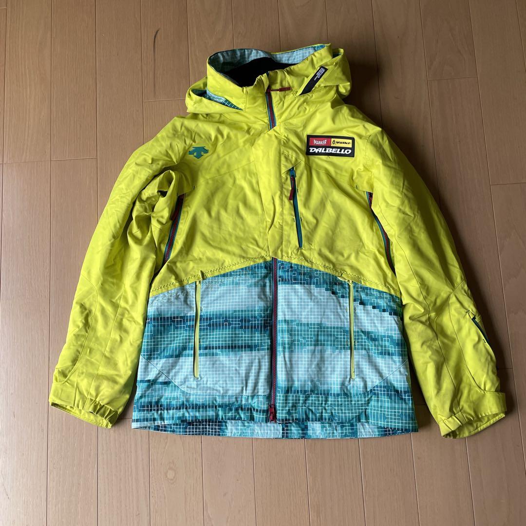 デサントDESCENTEスキーウェア　選手用デモチームサイズM/S 非売品　中古