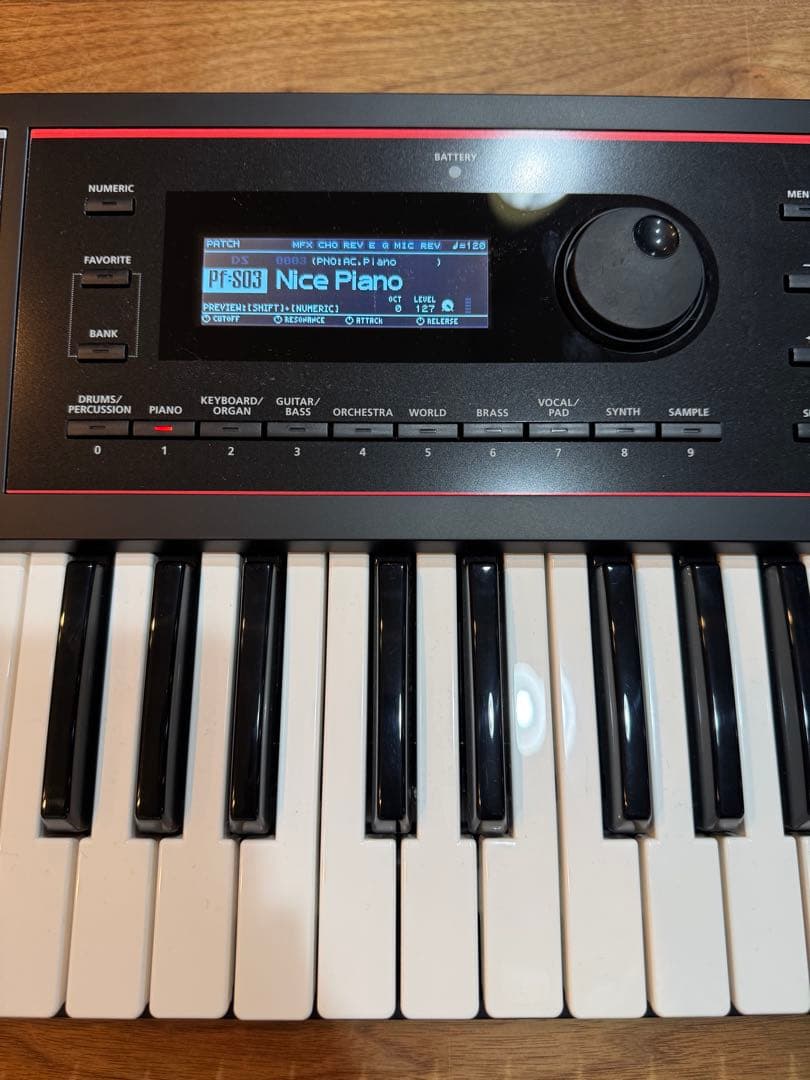【動作確認済/送料込】Roland JUNO-DS 61シンセサイザー