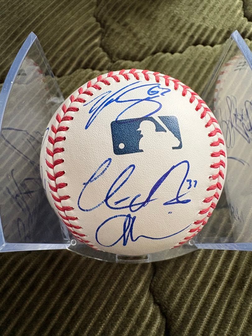 MLB直筆寄せ書きサインボール
