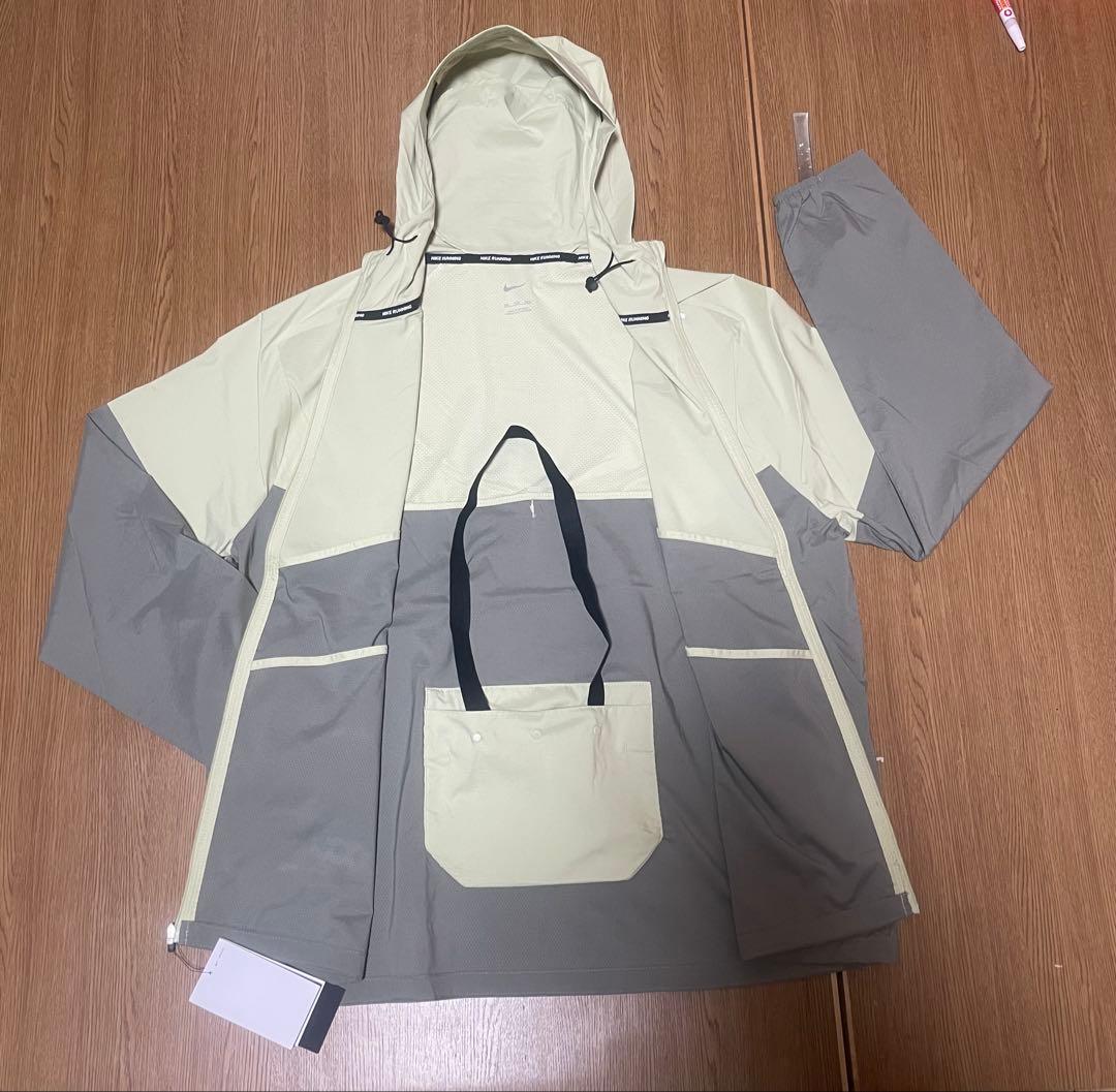未使用メンズ　Mサイズ　NIKE ランニングジャケット　 ウインドブレーカー