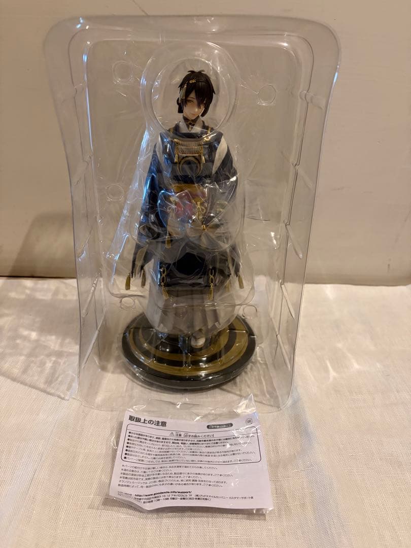 刀剣乱舞　三日月宗近　フィギュア