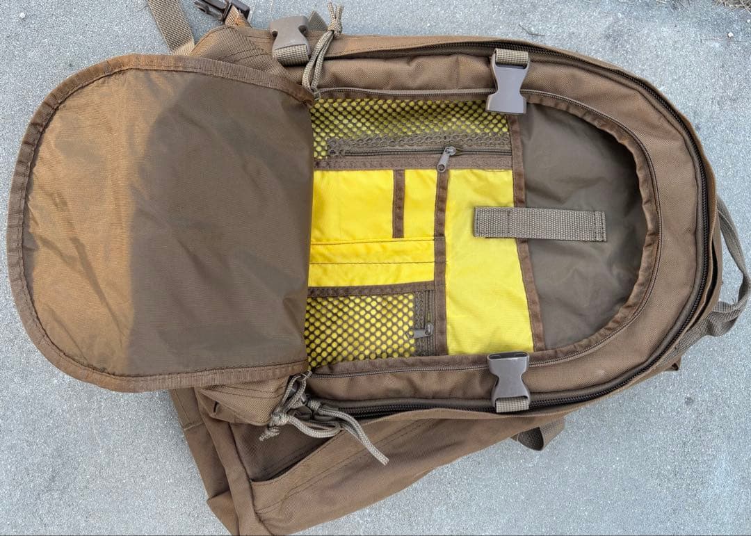 米軍　SOC バッグパック　カーキ