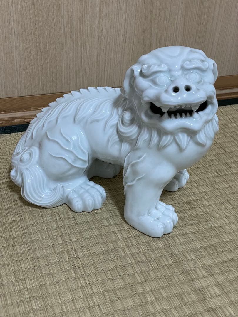 希少作 名工【市川光春 作】鍋島焼 白磁獅子置物在銘印有