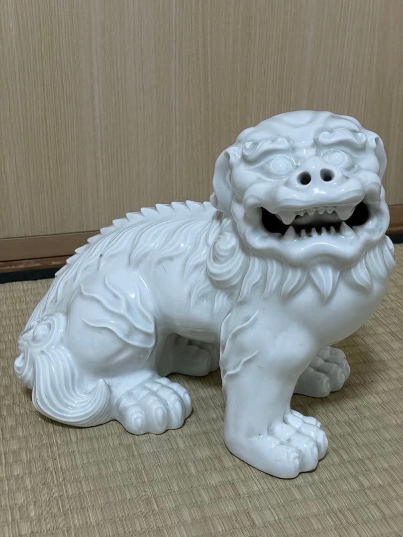 希少作 名工【市川光春 作】鍋島焼 白磁獅子置物在銘印有