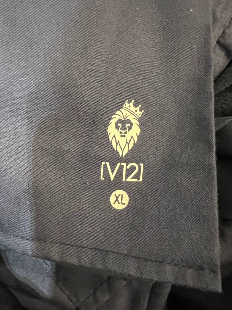 V12 ジップアップジャケットとパンツセット　セットアップ　ゴルフ