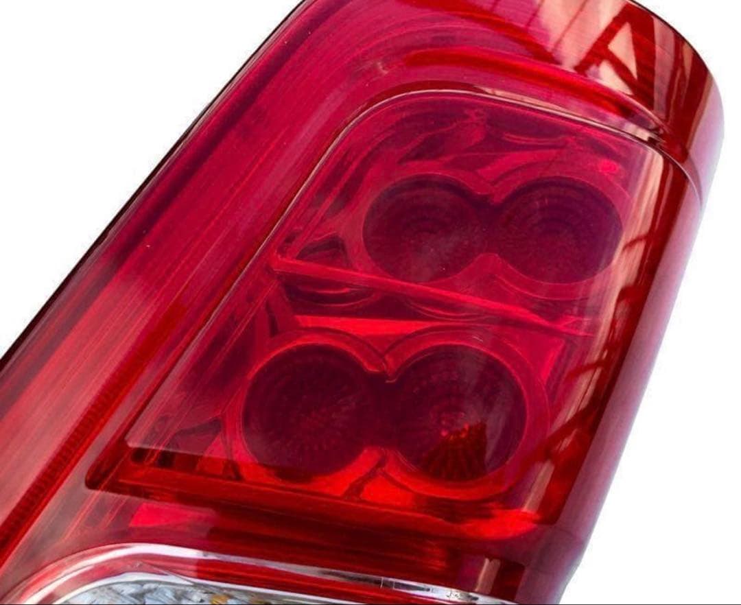 日産 NV350 キャラバン E26系 後期用 ファイバーLEDテールランプ 右