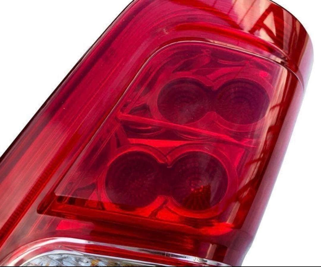 日産 NV350 キャラバン E26系 後期用 ファイバーLEDテールランプ 右