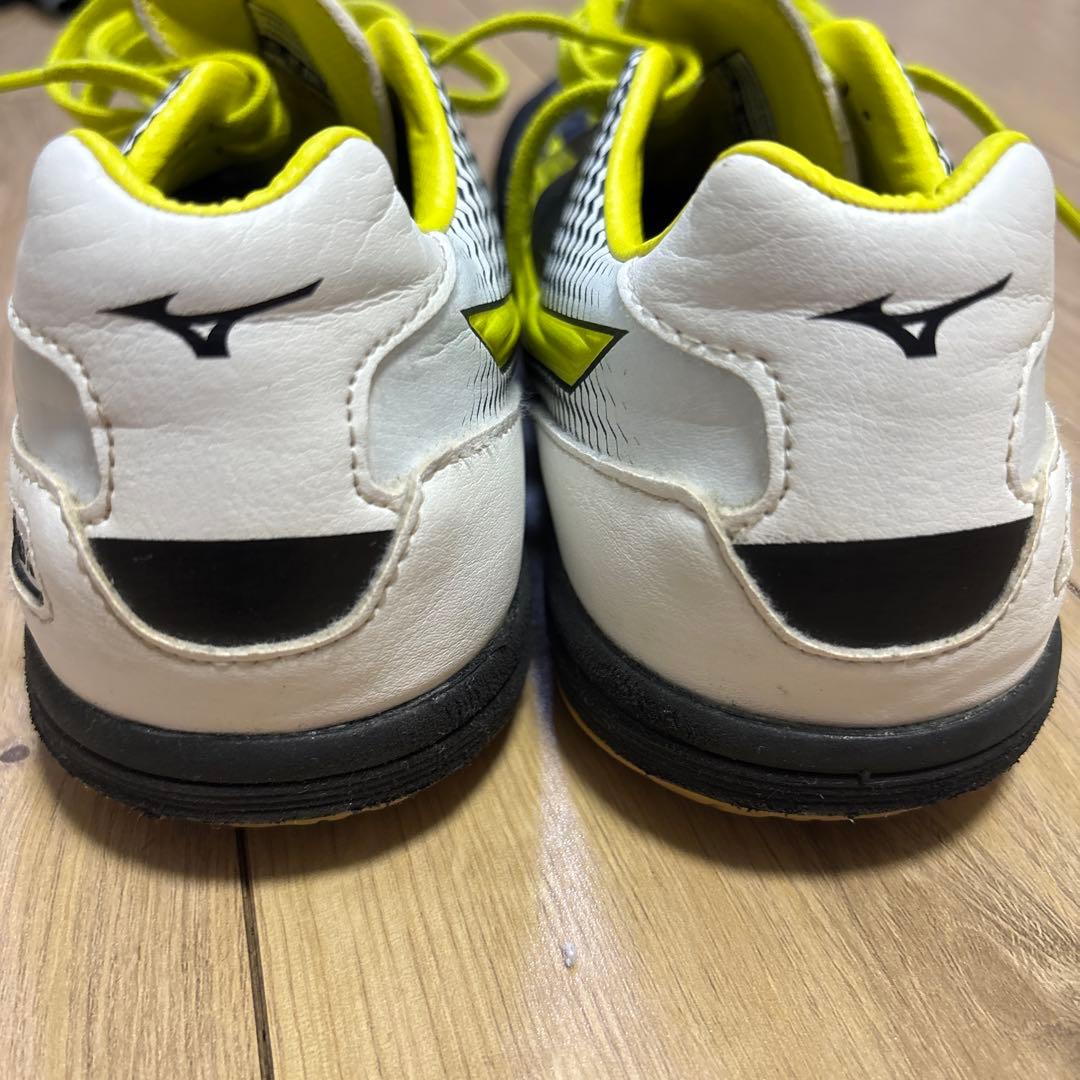 Mizuno フットサルシューズ MIZUNO シューズクリーム付き