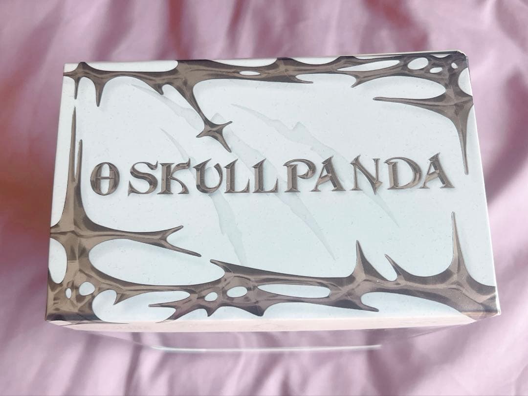 【正規品】POPMART SKULLPANDA × XG ぬいぐるみペンダント
