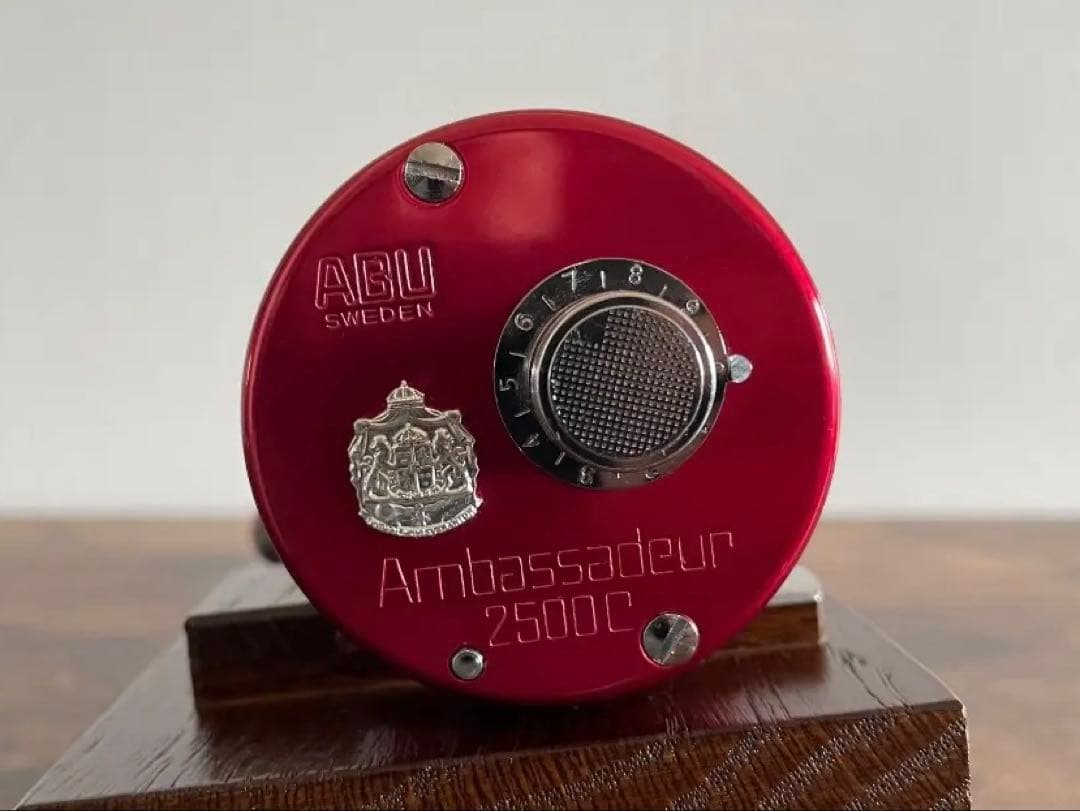 ABU Ambassadeur 2500C ノスタルジア レッド ベイトフィネス