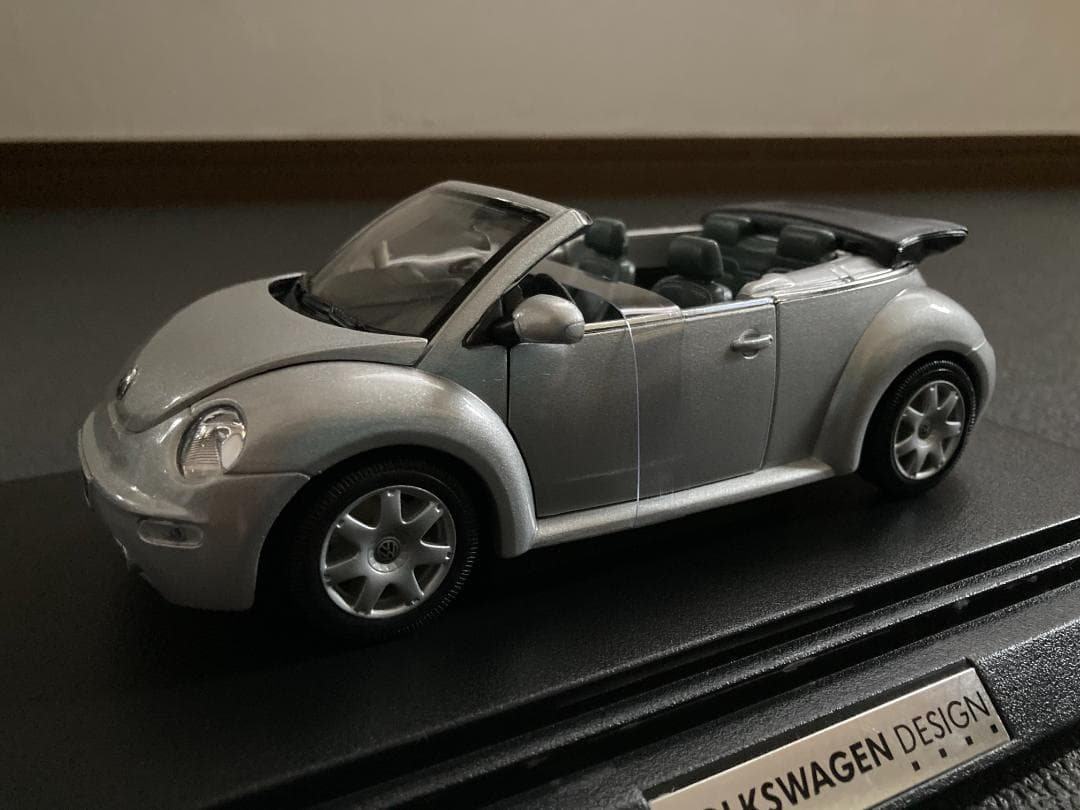 1/24 フォルクスワーゲン純正 ニュービートル カブリオレ シルバー