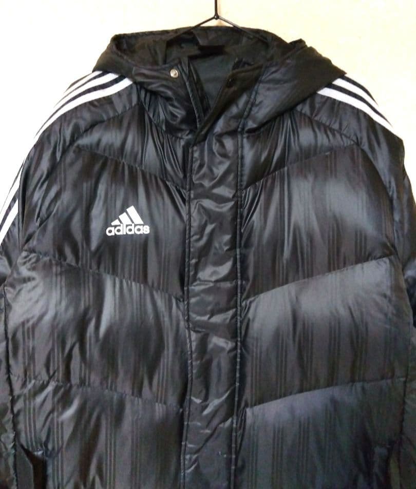 アディダス　ベンチコート　ダウン　黒　XL　サッカー　アウター　中綿　美品