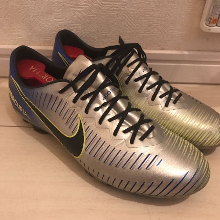 NIKE ナイキサッカースパイクマーキュリアルACC