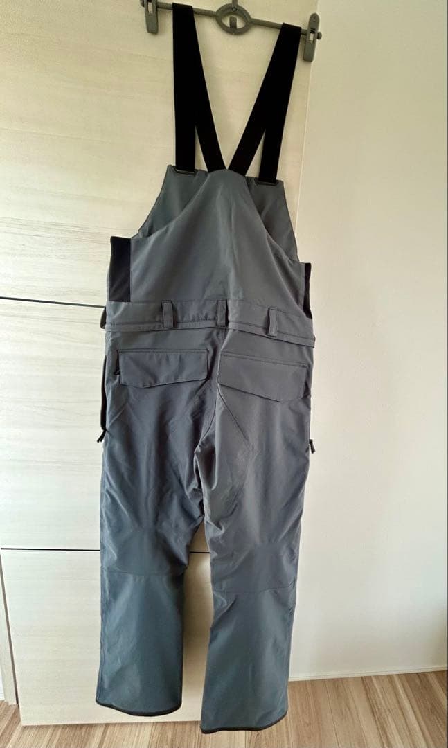 【美品】 VOLCOM MENS ROAN ビブパンツCHARCOAL Lサイズ