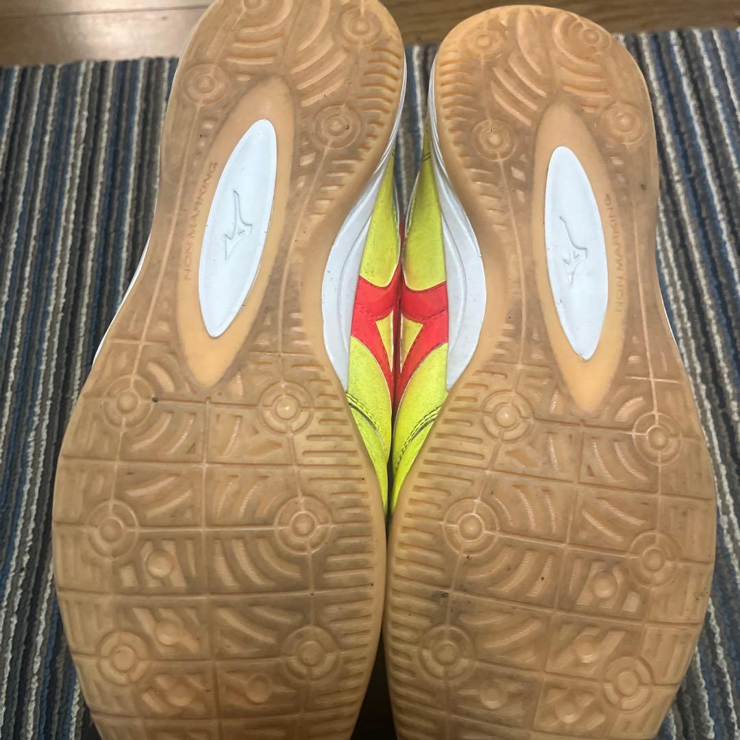 Mizuno フットサルシューズ イエロー/レッド