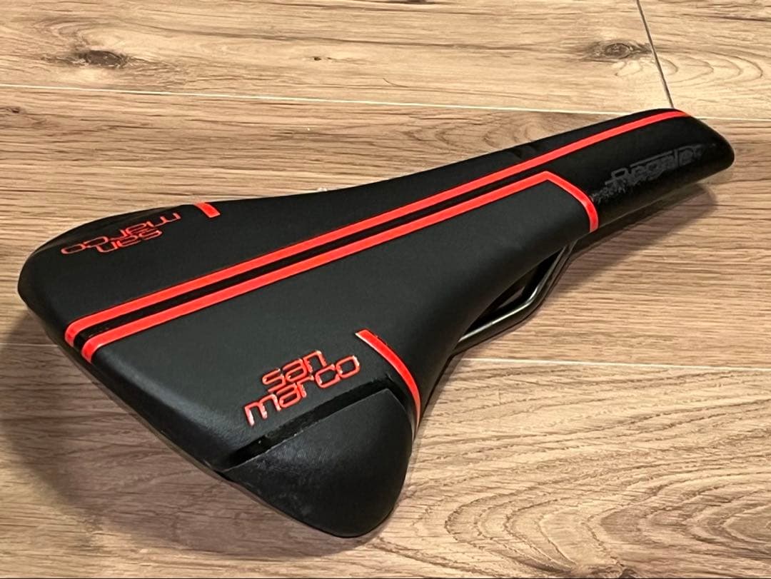 Selle San marco Regale レーシングロードサドル　ワイド