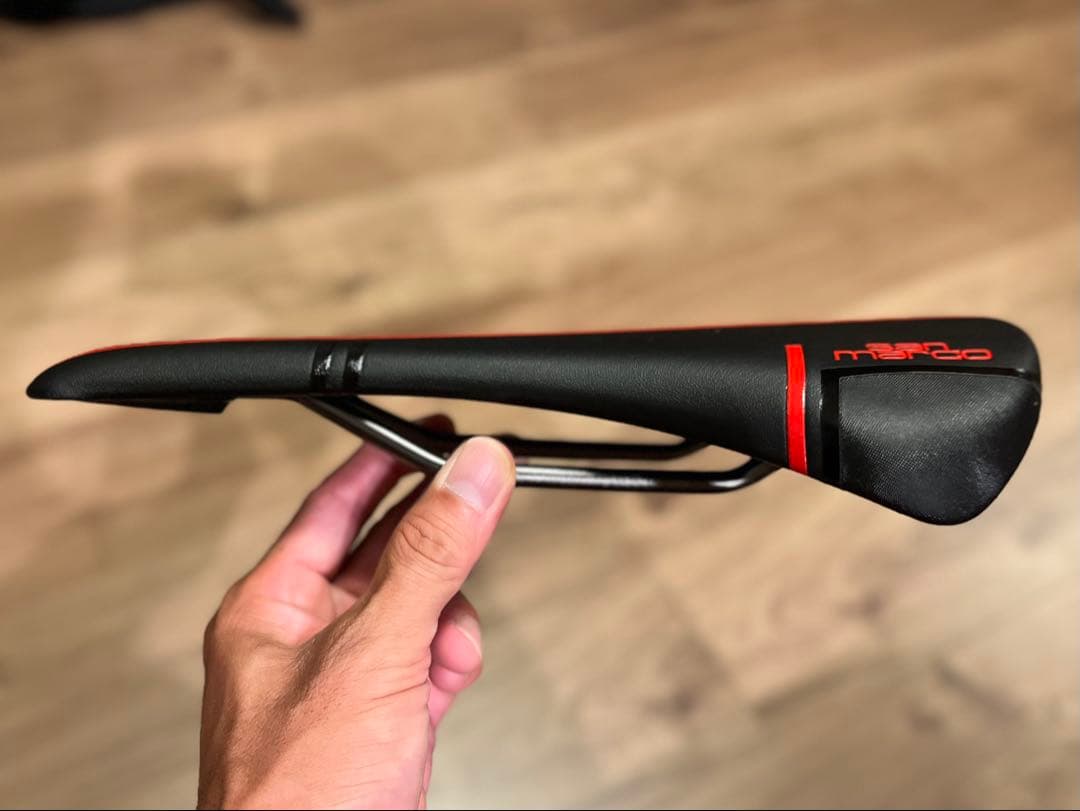 Selle San marco Regale レーシングロードサドル　ワイド