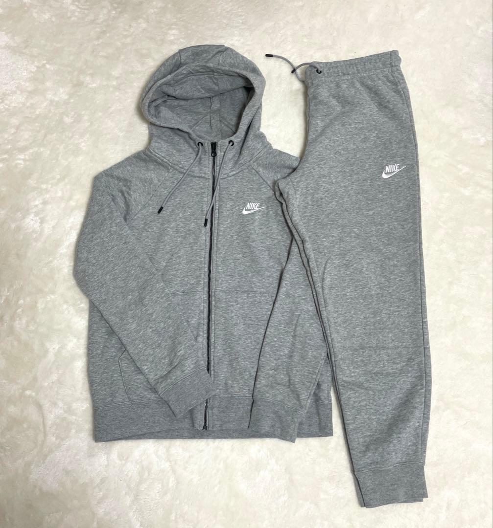 NIKEスエットパーカー上下•レディース