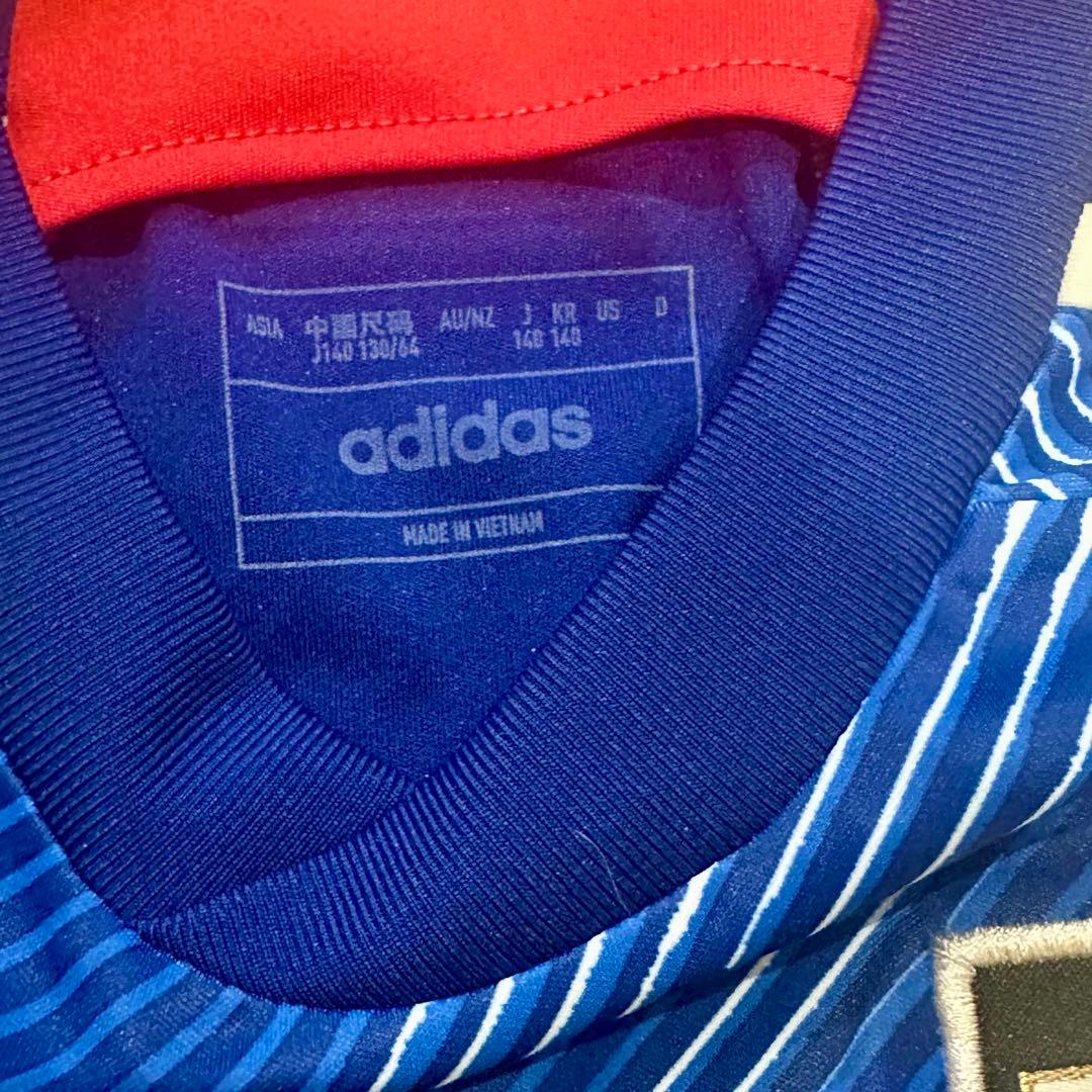 美品‼️2022サッカーW杯 日本代表ユニフォーム #8 140サイズ　堂安律