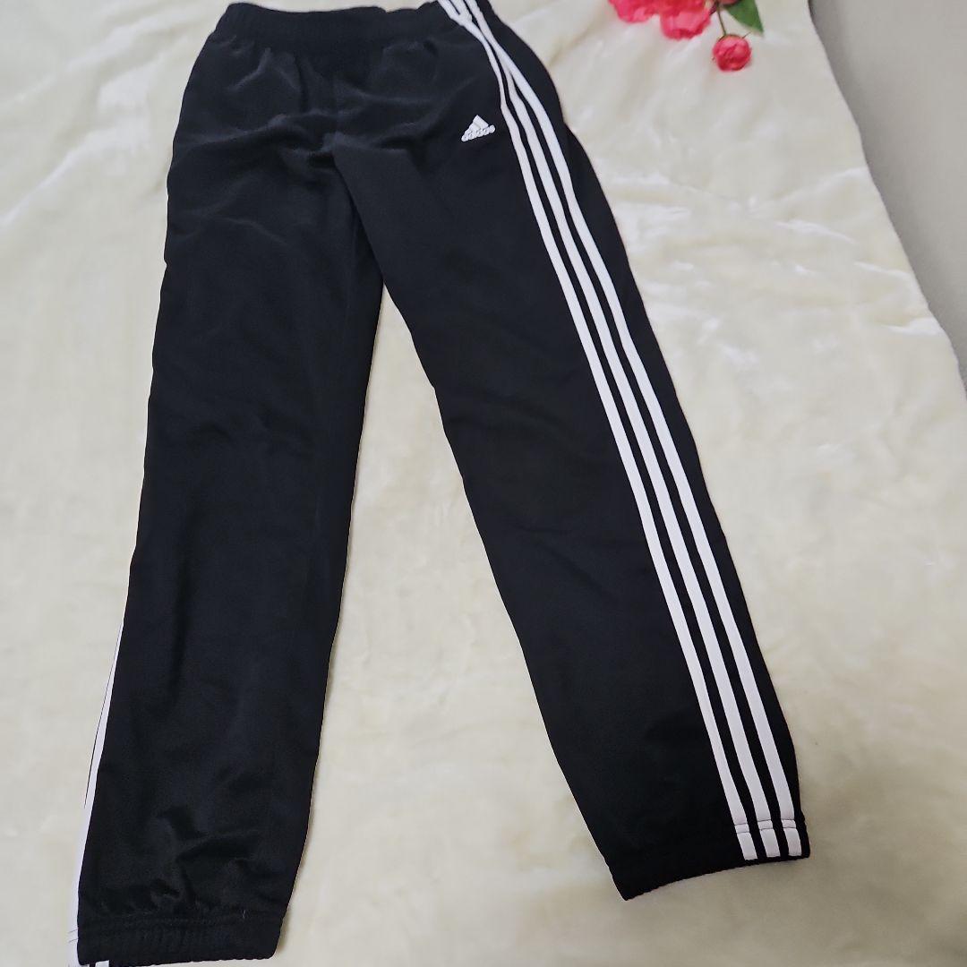 【人気⭐adidas】黒　白　グレー　3本線　ジャージ　上下　サイズ160