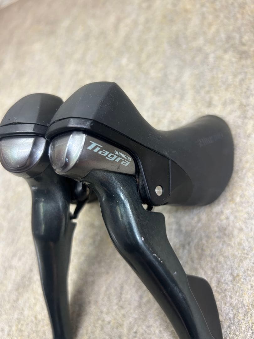 Shimano Tiagra ST-4700左右