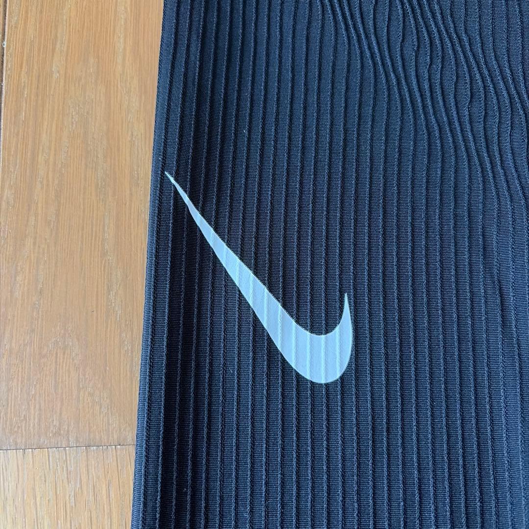 町*田様 NIKE エアロスイフト　ロングタイツS