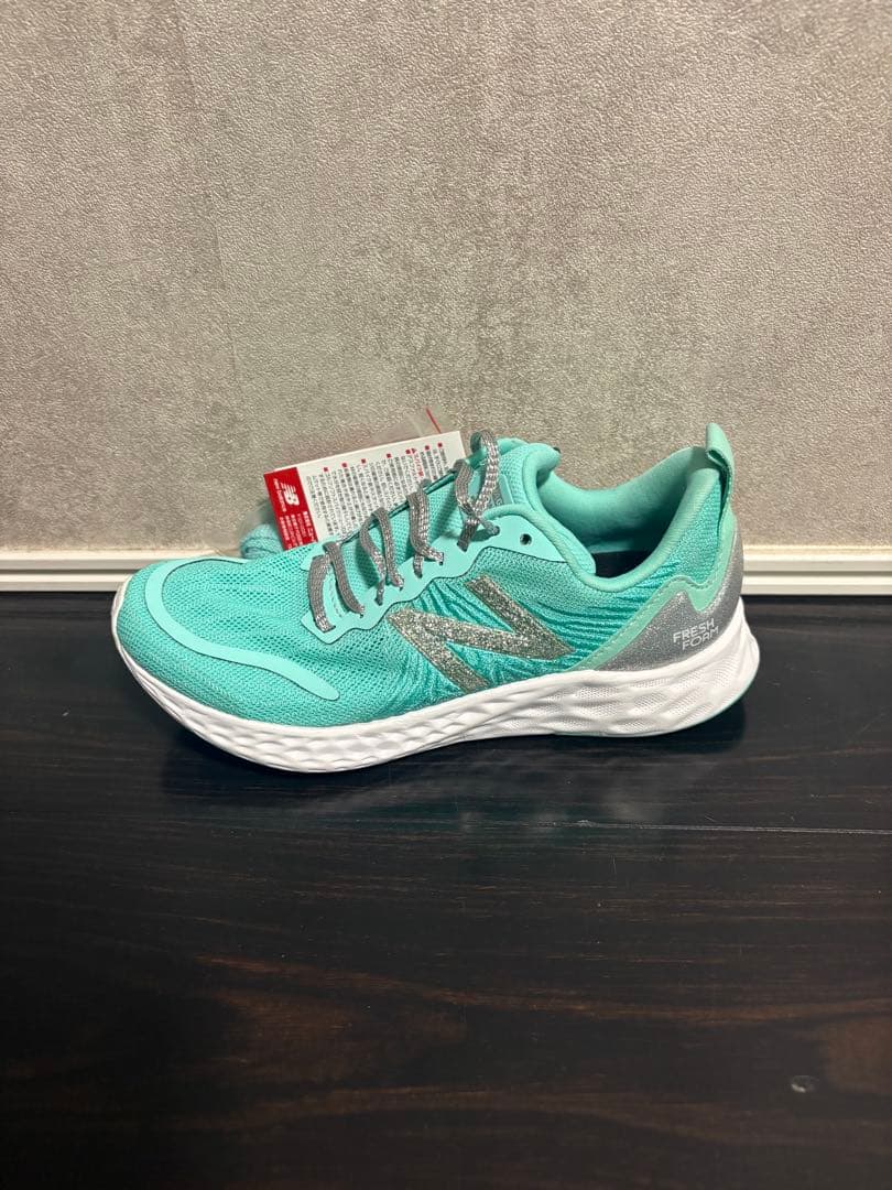 New Balance ランニングシューズ 名古屋ウィメンズ23.5cm