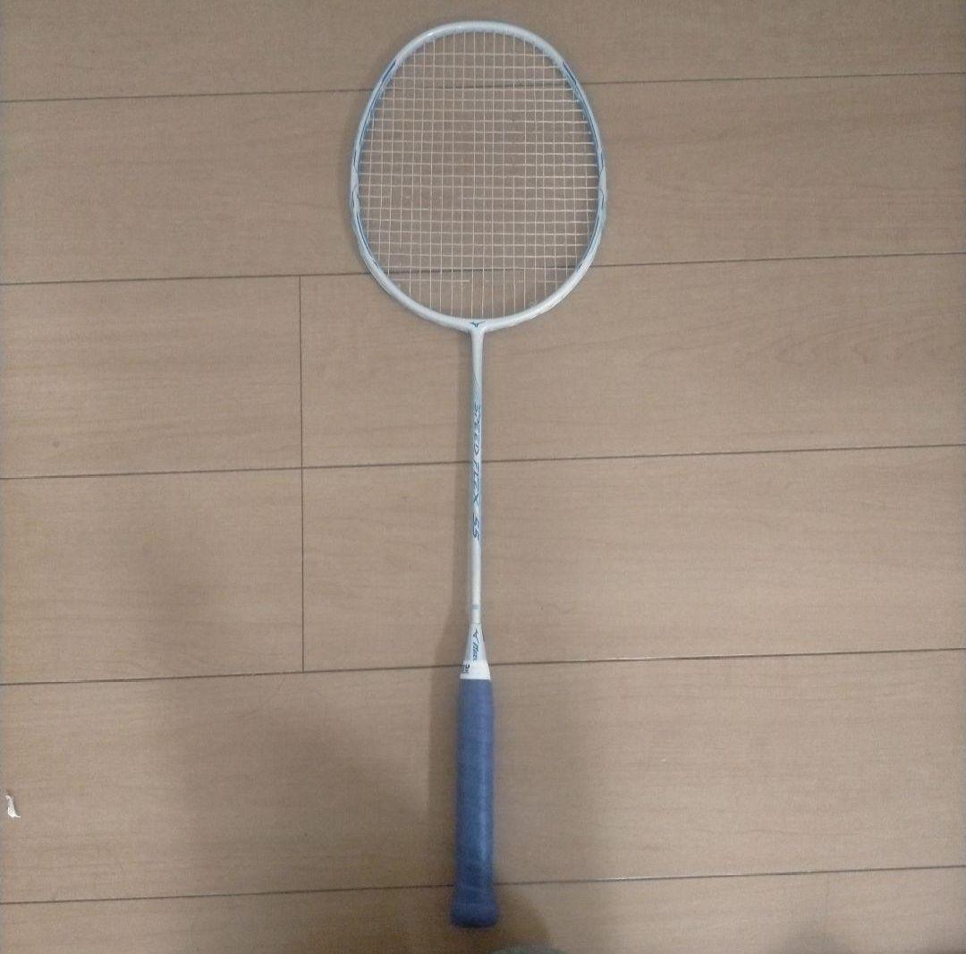 [美品]ミズノスピードフレックス55　バドミントンラケット　初心者