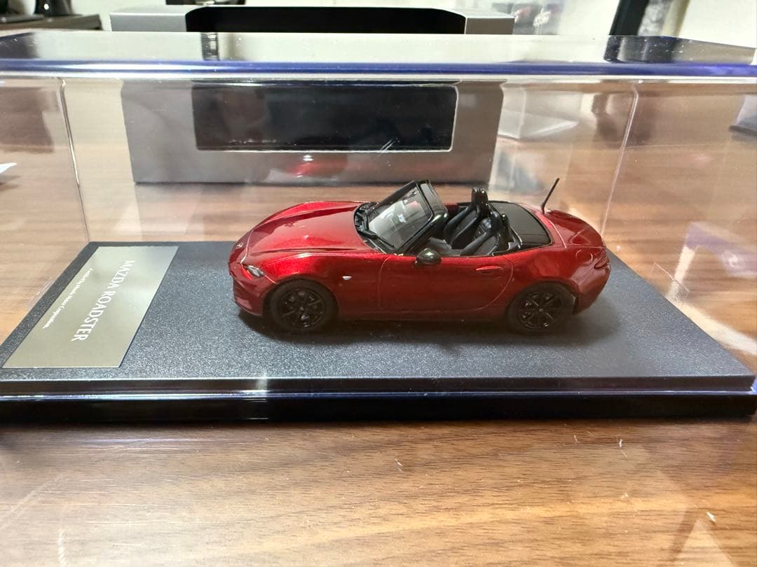 メ*ル様 NDロードスター レッド 1/43