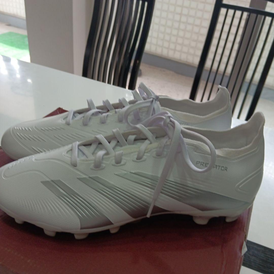Adidas Predator ホワイト スパイク27.5サイズ