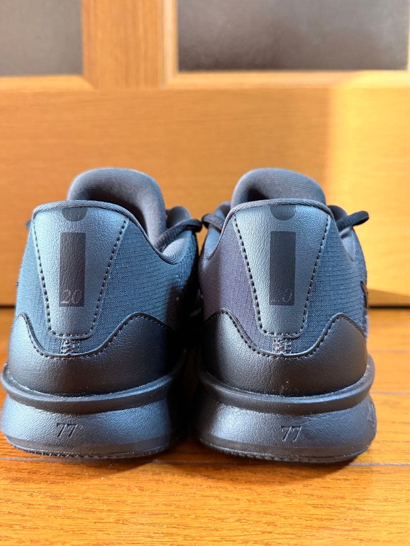 kwtk サブリナ3 NIKE BY YOU ブラック