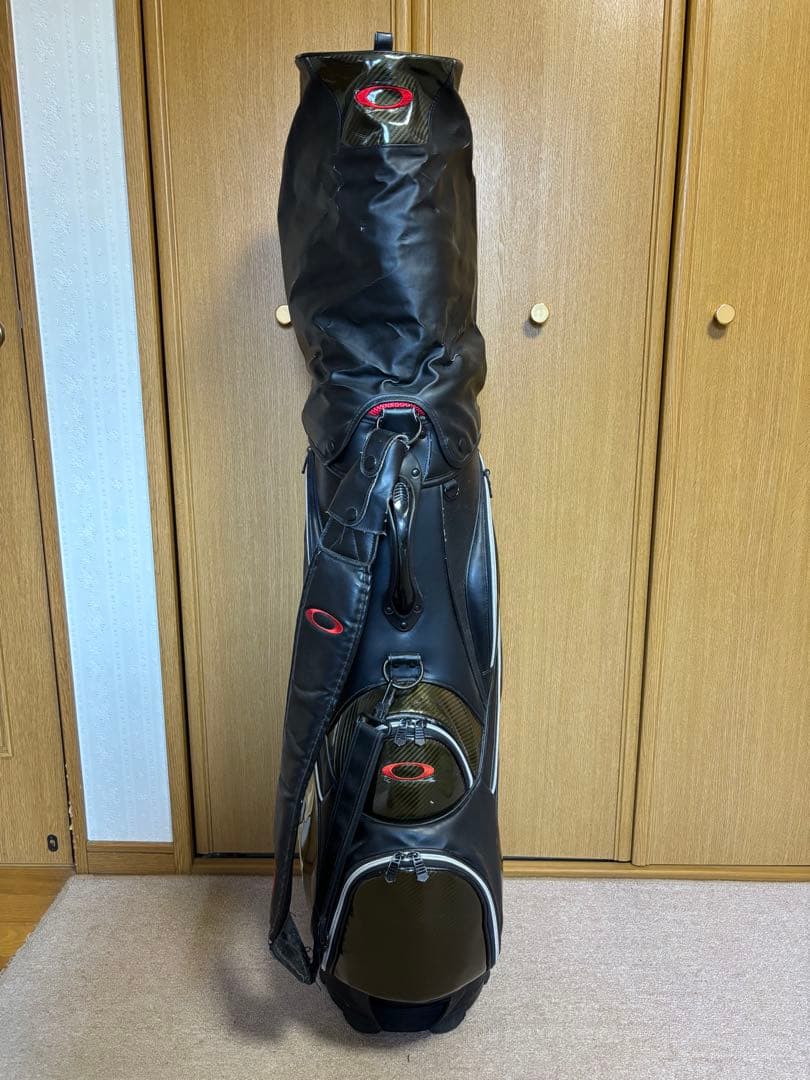 オークリー OAKLEY　キャディバッグ９.5型（ブラックレッド）