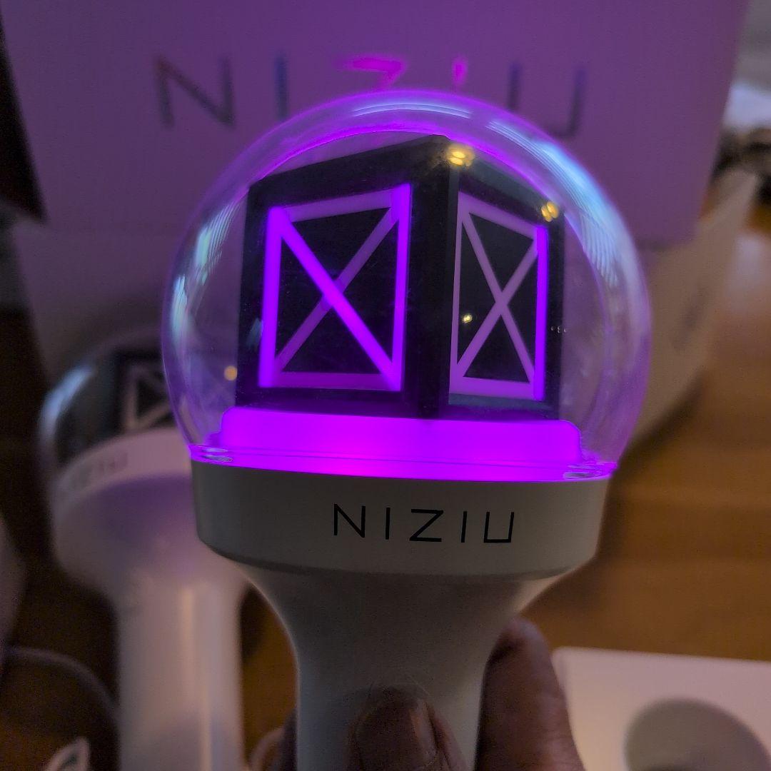 NIZIU ペンライト2個
