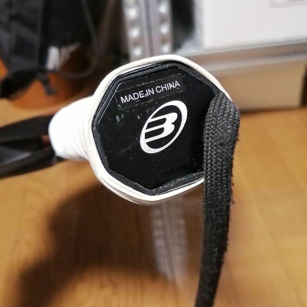 Bullpadel VERTEX 04 パデルラケット　2025