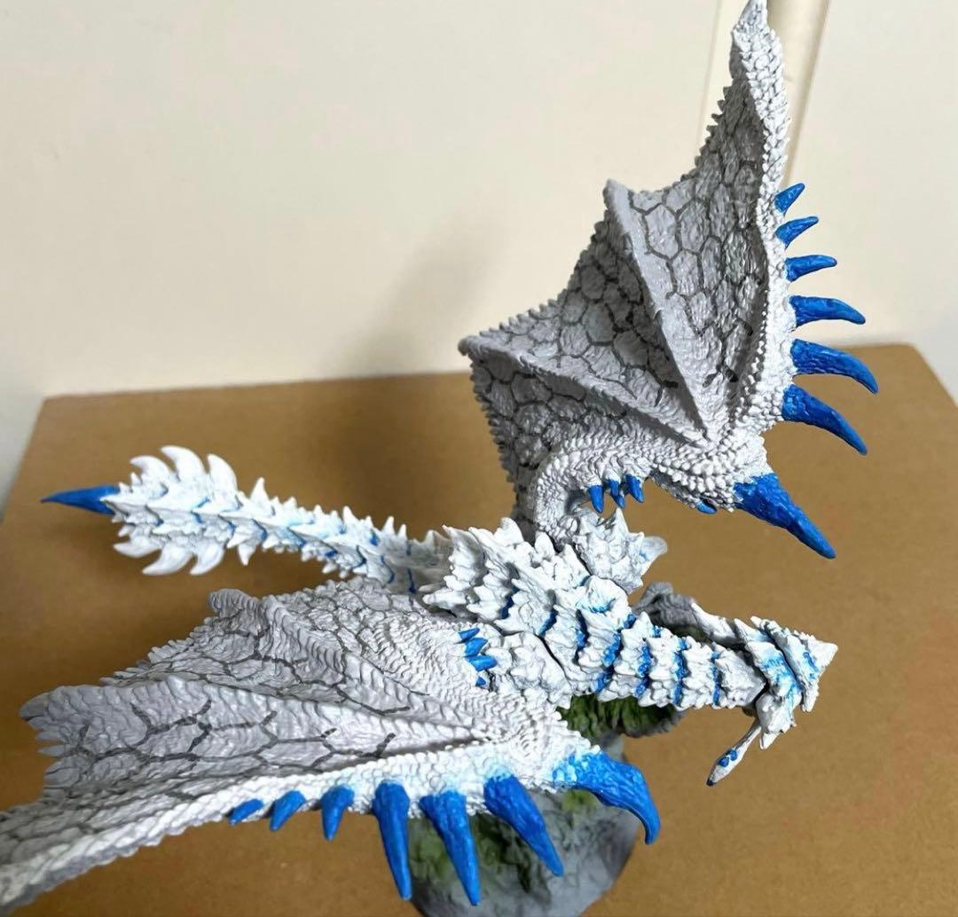 ゼルレウス　クリエイターズモデル　モンスターハンター　モンハン　フィギュア